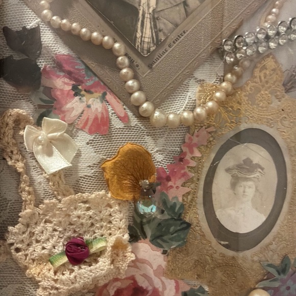 Vintage Collage wall hanging - Picture 3 of 8